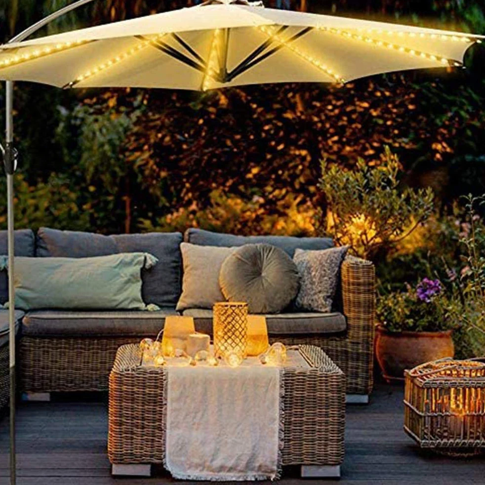 Illuminazione per Ombrellone Solare con Telecomando 104 LED 8 modalità Luci per Ombrelli per Patio Luce Decorativa per Interni Ed Esterni