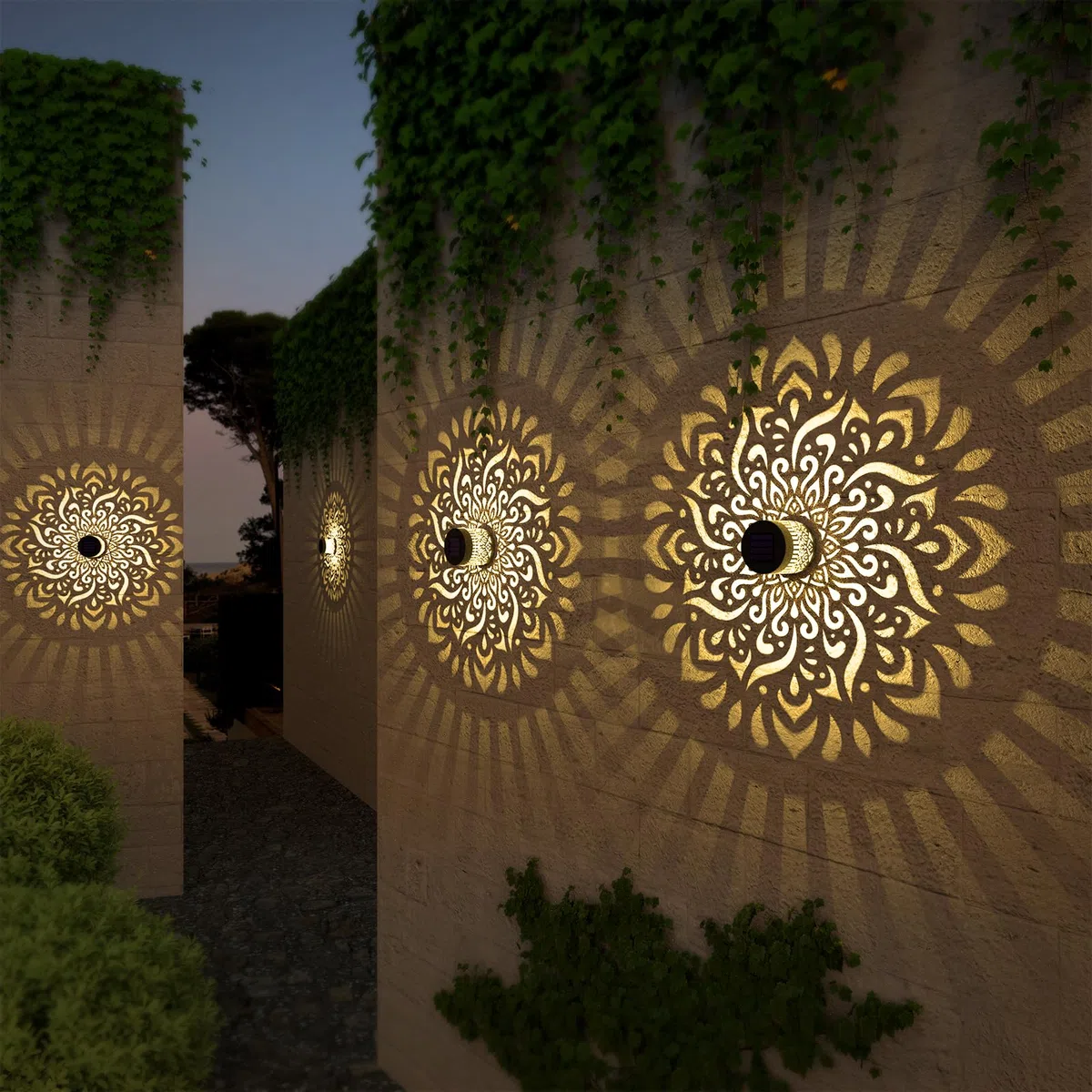 gardencave Confezione da 2 lampade solari per recinzione in metallo, alimentate ad energia solare, per esterni, lampade da parete per gradini della terrazza, tema mandala, impermeabili, luce per