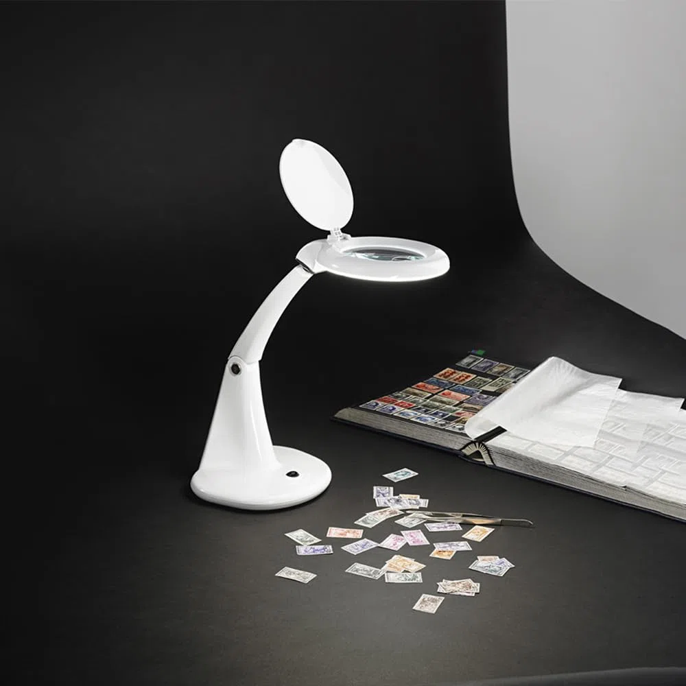 PERENZ Lampada da scrivania orientabile con Led 6.5W e Lente di ingrandimento 3 + 12 Diottrie Misure LxHxP 15x40x17 cm