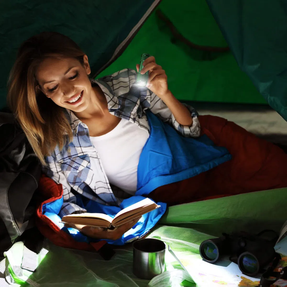 GEARLITE Mini Torcia LED, 4 Pack Alluminio Piccola Torcia Bambini con 12 Batterie AAA, IP65 Impermeabile Torce con Cordino per Campeggio Giovanile Trekking Outdoor