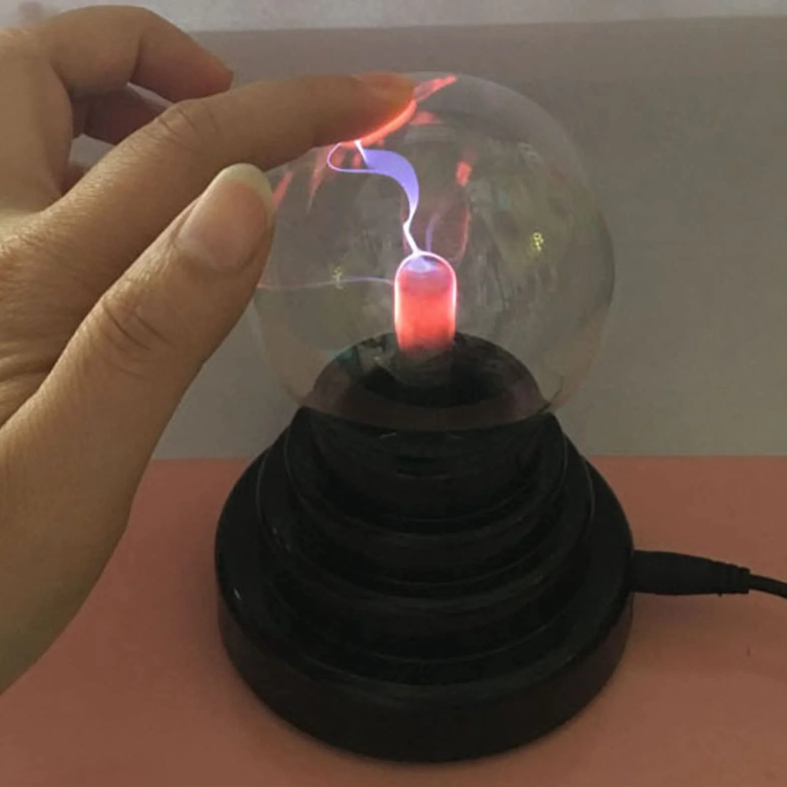 mumisuto Sfera al Plasma, 3 Pollici Lampada a Sfera al Plasma Magica, Magia Luce Rossa Touch Sensitive Novità Luce a Sfera per Feste Decorazioni, Regalo per Feste per Bambini, Casa, Natale