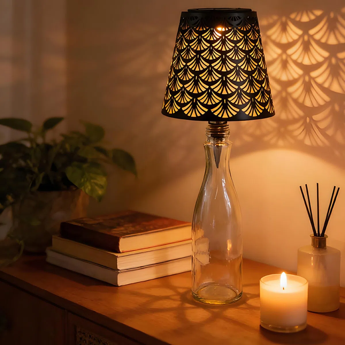 Lampada senza fili – Cordless Lampshade, Whiskey Bottle Top Light, Bottles Stopper Night Light Kit, Solar Powered Hollow Shadow Projection Glow | Bottles Lamp Light's For Party Christmas Table