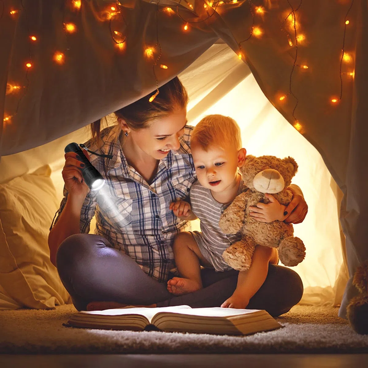 8 Mini Torce Elettriche per Bambini a Partire dai 3 Anni - Set con Batterie per Campeggio e Attività all'Aria Aperta