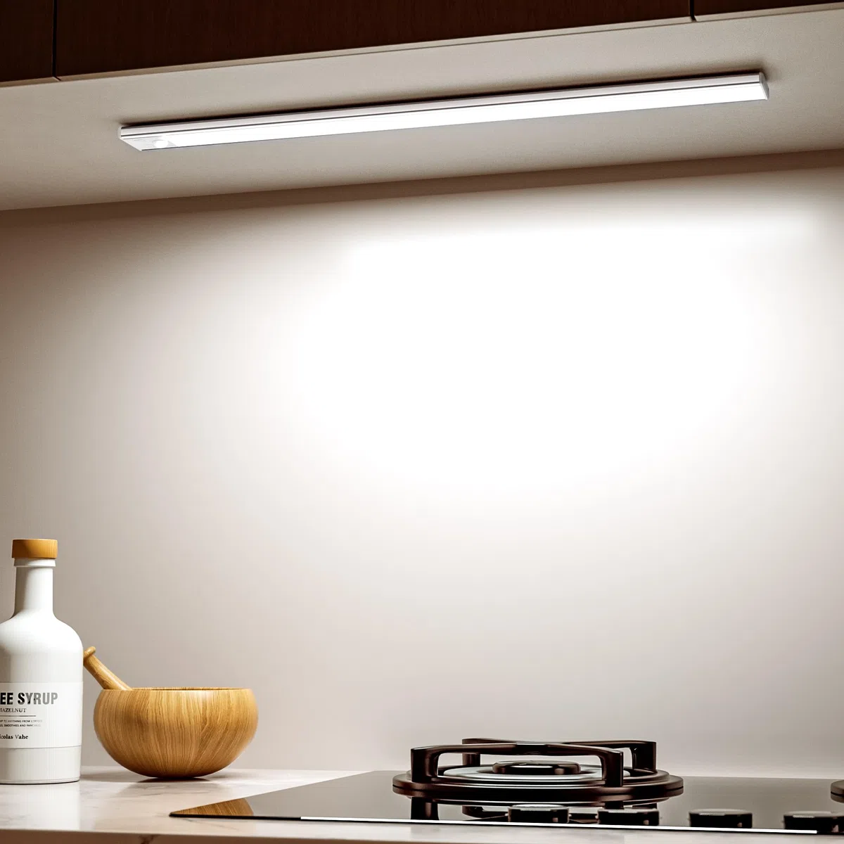Luce Armadio LED, Armadio Led con Sensore di Movimento, USB Ricaricabile Magnetica Lampada, Dimmerabile Luce Led Sottopensile per Cucina Scale Corridoio Bagno Garage