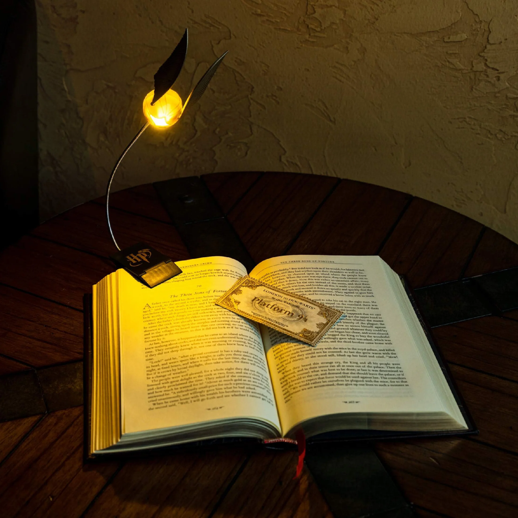 Luce Lettura Boccino d'Oro Lampada Clip per Lettura Notturna, Ufficiale Harry Potter