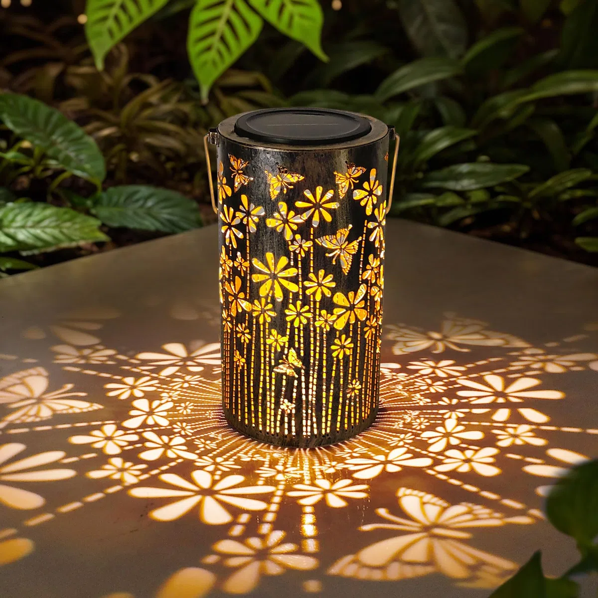 MIFXIN Lanterna solare a farfalla, regalo per donne e mamme, lanterne in metallo, ornamenti impermeabili, luci a LED da appendere