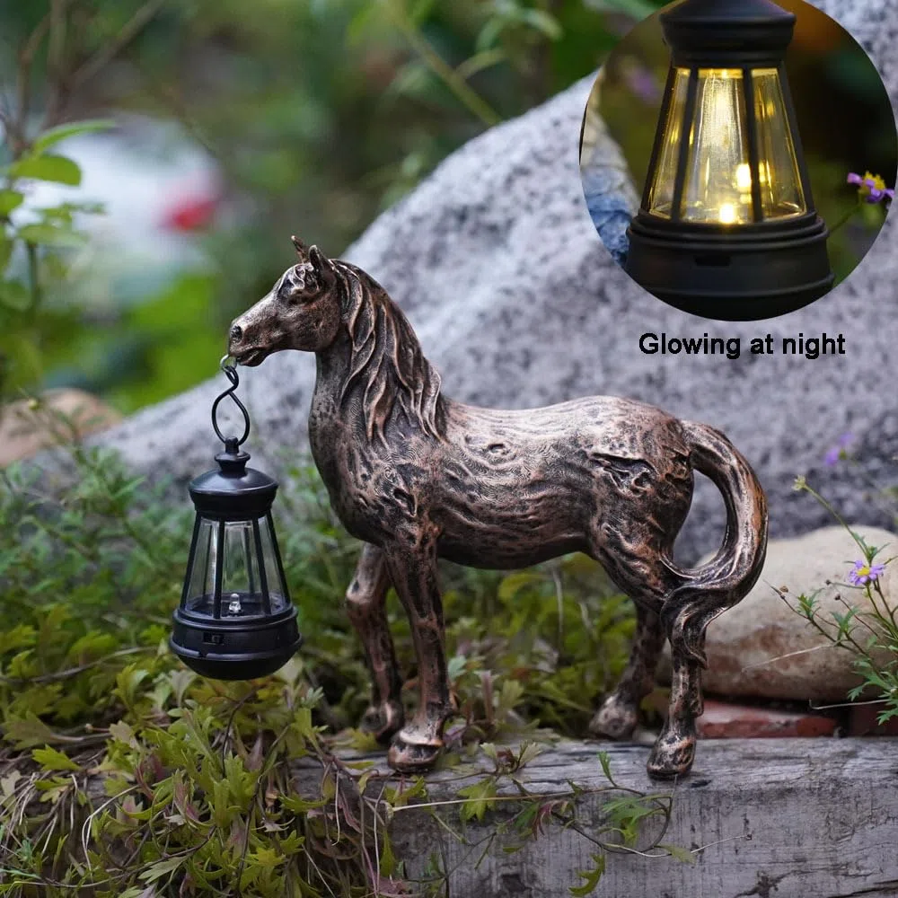 Solare antico bronzo lanterna del cavallo, decorazione giardino resina carino retro cavallo luce animale, tramonto senza fili all'alba luce LED impermeabile.