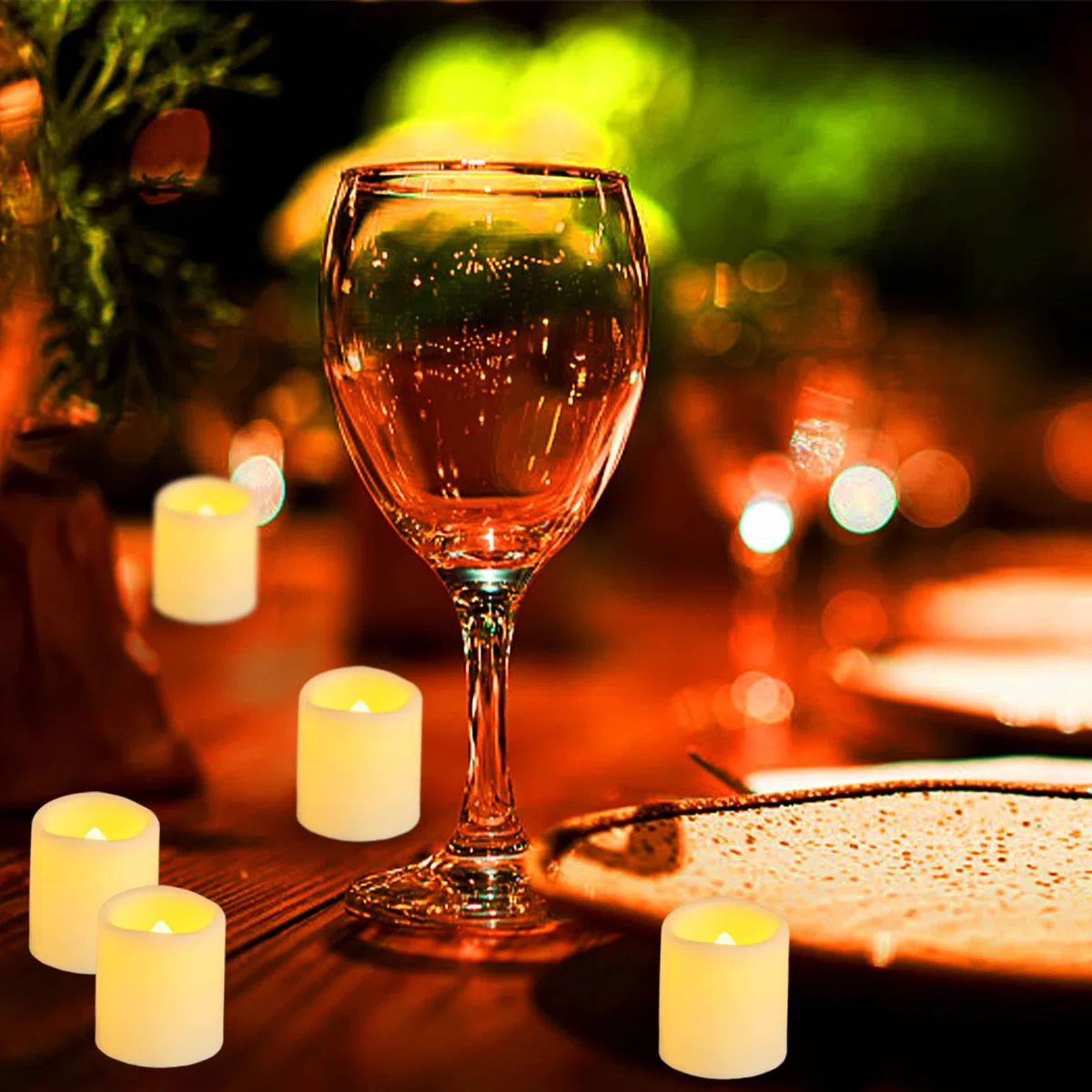 Confezione da 24 lumini da 3,8 x 4,6 cm, senza fiamma, funzionamento a batteria, illuminate oltre 200 ore di tremolio a LED, candele votive elettriche per esterni, per matrimoni, Halloween,