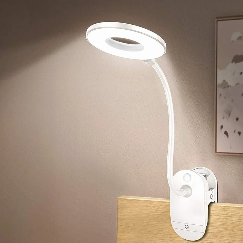 Lampada da lettura a clip, alimentata a batteria, luce a clip per letto con 3 livelli di luminosità, ricaricabile tramite USB, lampada da lettura