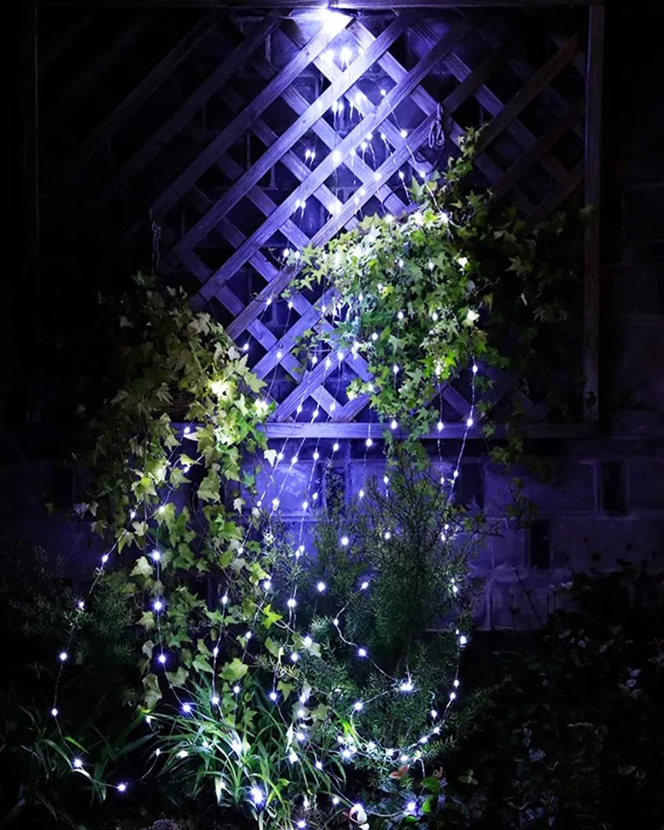 Joycome Fascio di Luce 2m 200 LED Luci a Cascata, 8 modalità di Illuminazione Catena Luminosa, Impermeabili Luci Decorative Stringa con Telecomando per Natale Festa Matrimonio ((Bianco Freddo)